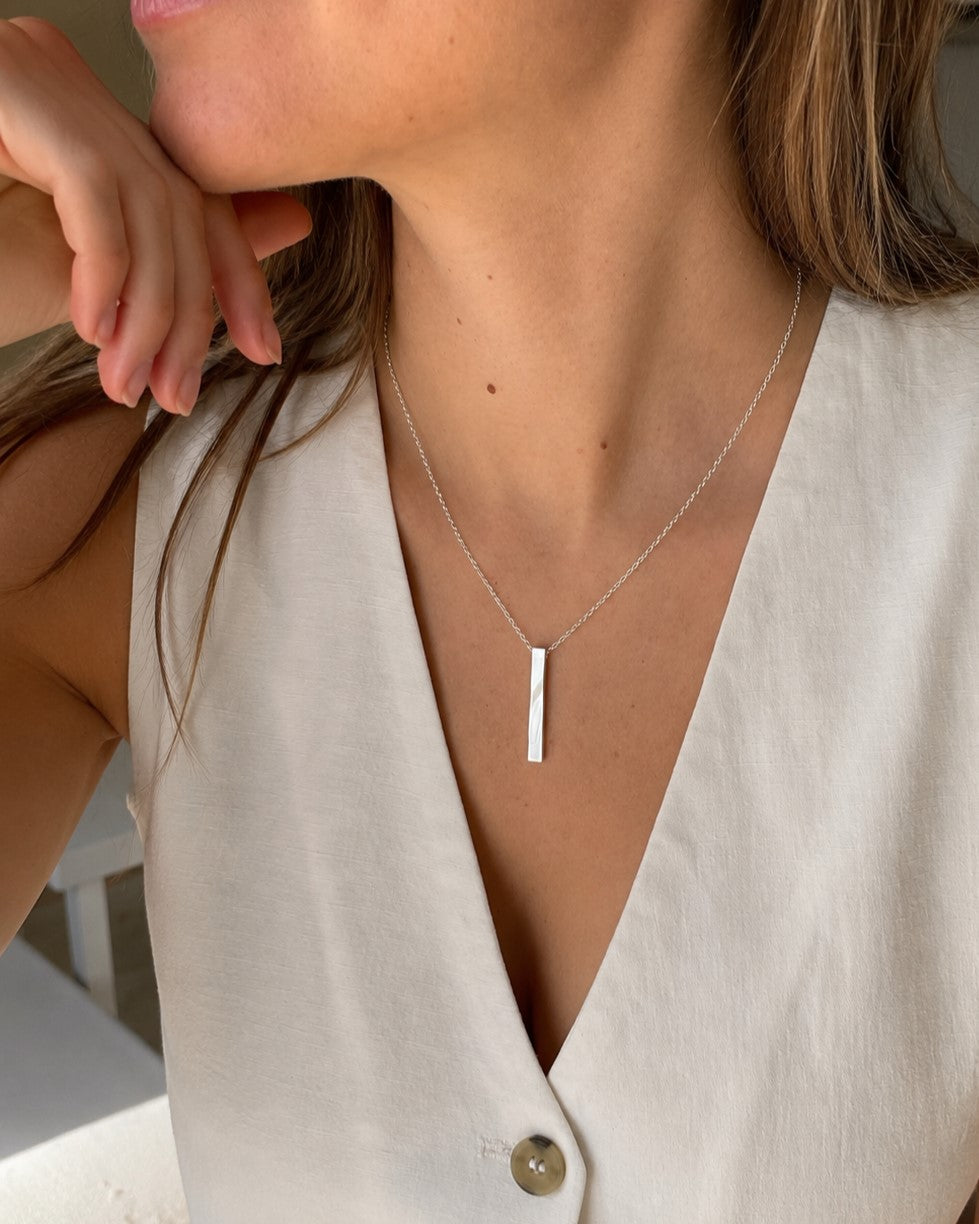 Vertical bar necklace