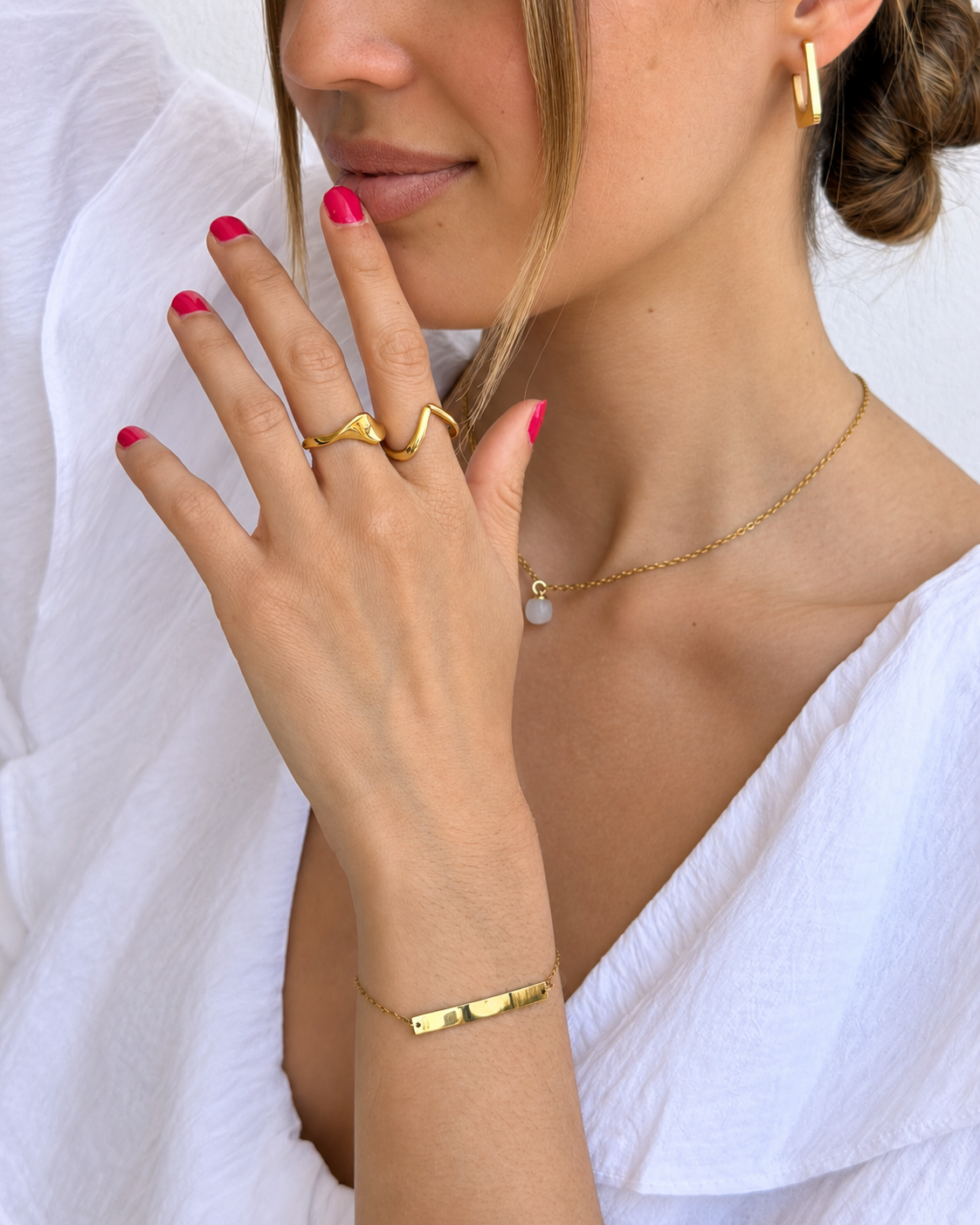 Customizable bar bracelet