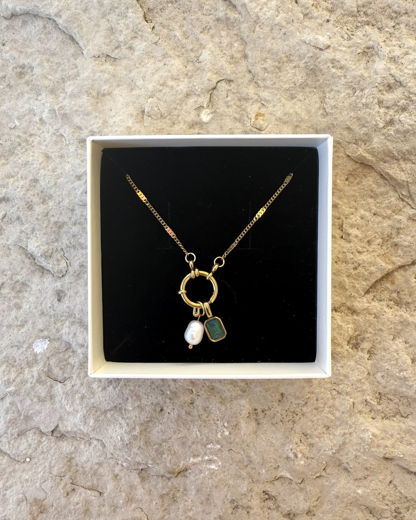 Cadena FLAT CURB con arito para charms