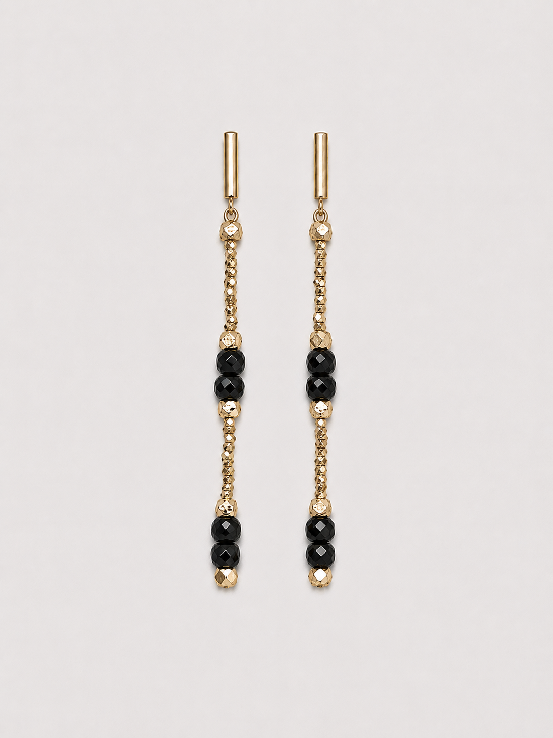 NESSA black earrings